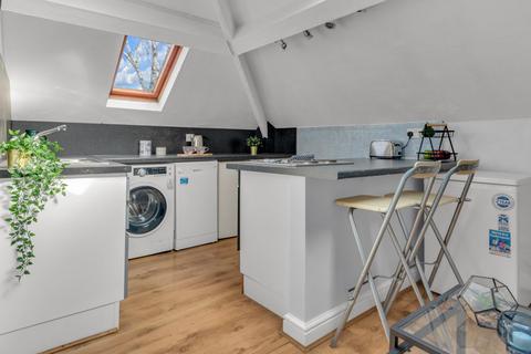 3 bedroom house to rent, HYDE PARK ROAD, Leeds