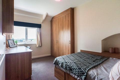 3 bedroom house to rent, STANMORE MOUNT, Leeds
