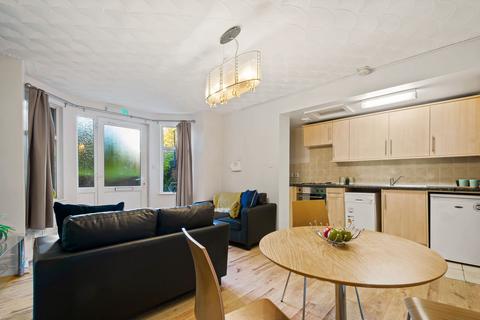 2 bedroom house to rent, VINERY ROAD, Leeds