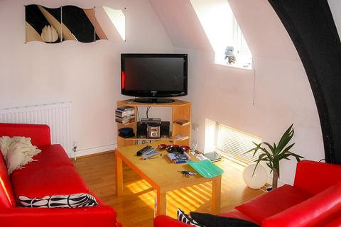 2 bedroom flat to rent, CLIFF ROAD - DESIGN HOUSE, Leeds