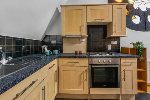 2 bedroom flat to rent, CLIFF ROAD - DESIGN HOUSE, Leeds