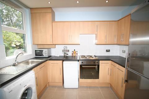 5 bedroom house to rent, VICTORIA ROAD, Leeds