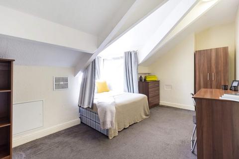 6 bedroom house to rent, VINERY ROAD, Leeds
