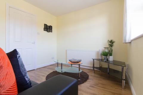 1 bedroom house to rent, TINSHILL ROAD, Leeds