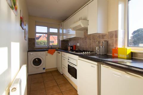 1 bedroom house to rent, TINSHILL ROAD, Leeds