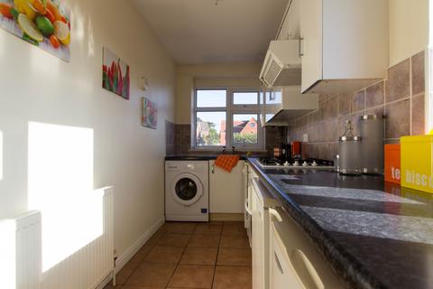 1 bedroom house to rent, TINSHILL ROAD, Leeds