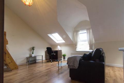 1 bedroom house to rent, MOOR VIEW, Leeds