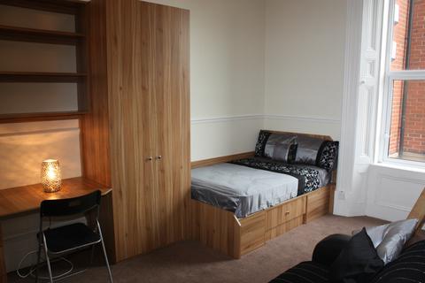 1 bedroom house to rent, VICTORIA TERRACE, Leeds