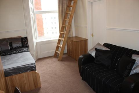 1 bedroom house to rent, VICTORIA TERRACE, Leeds