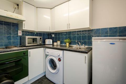 1 bedroom flat to rent, VICTORIA TERRACE, Leeds