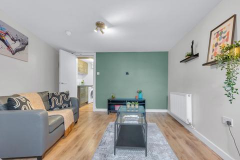 BRUDENELL AVENUE, Leeds