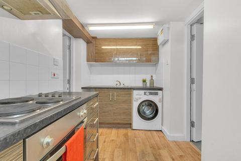 1 bedroom house to rent, BRUDENELL AVENUE, Leeds