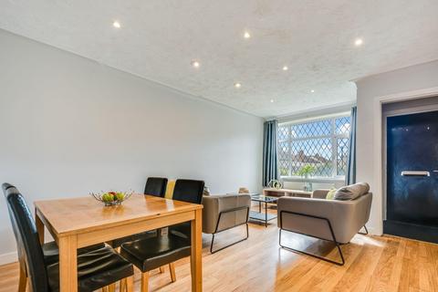 HESSLE AVENUE, Leeds