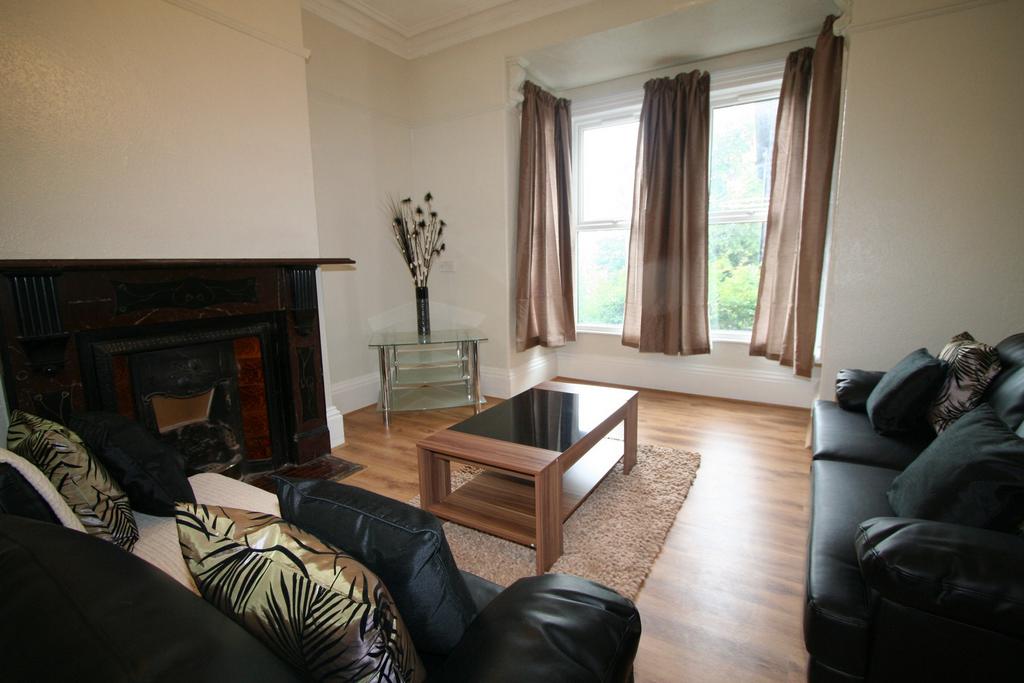 WINSTANLEY TERRACE, Leeds 6 bed house to rent £615 pcm (£142 pw)