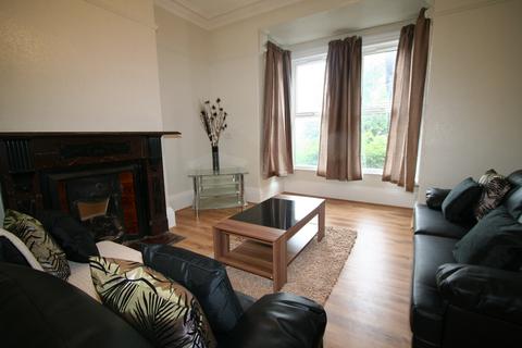 6 bedroom house to rent, WINSTANLEY TERRACE, Leeds