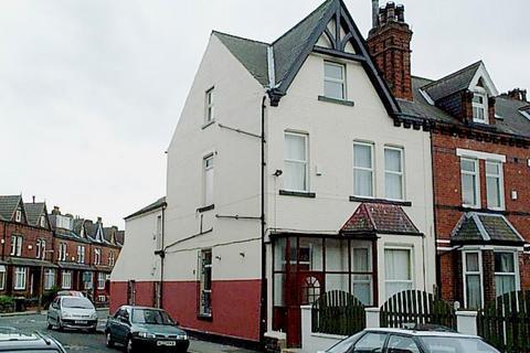 1 bedroom house to rent, BRUDENELL ROAD, Leeds