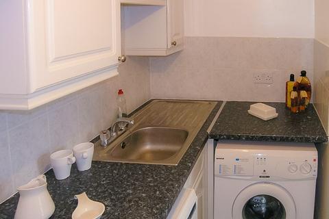 1 bedroom house to rent, BRUDENELL ROAD, Leeds