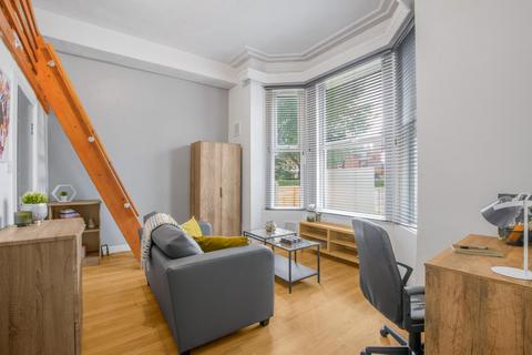 1 bedroom house to rent, BRUDENELL ROAD, Leeds