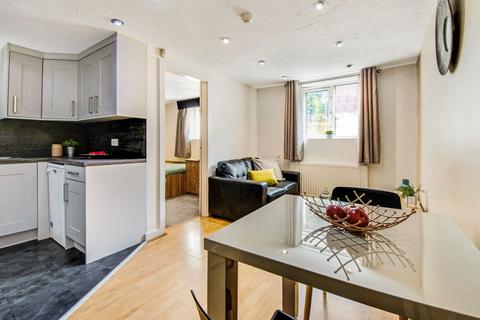1 bedroom house to rent, WOODSLEY ROAD, Leeds