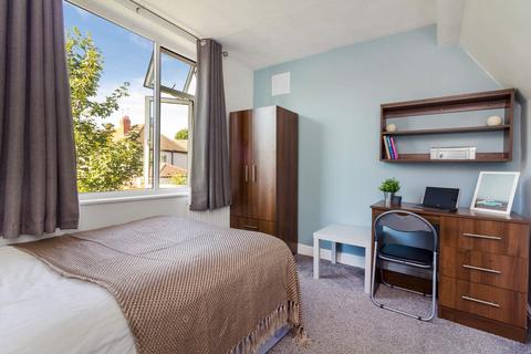 5 bedroom house to rent, St. Annes Drive, Leeds