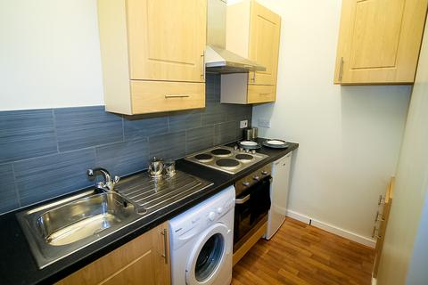 1 bedroom house to rent, BROOKFIELD ROAD, Leeds