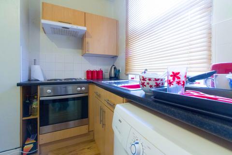 1 bedroom house to rent, BROOKFIELD ROAD, Leeds