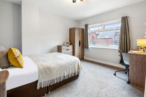 5 bedroom house to rent, STANMORE CRESCENT, Leeds
