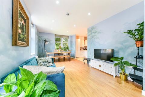 Flat 3, Mayfield House, 2 Damson Way, Carshalton, SM5 4BF