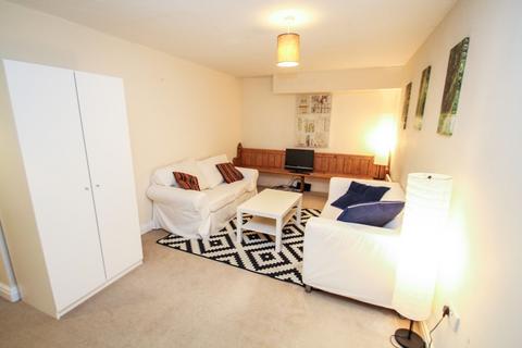 4 bedroom flat for sale - Abbots Mews, Leeds, LS4