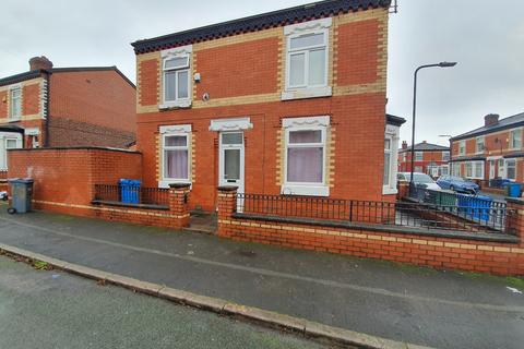 3 bedroom terraced house to rent, Heathcote Road, Manchester, M18