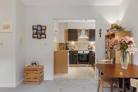 1 bedroom flat for sale - Sutherland Grove, SW18