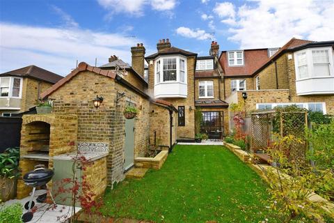 8 Russell Road, Buckhurst Hill, IG9 5QJ