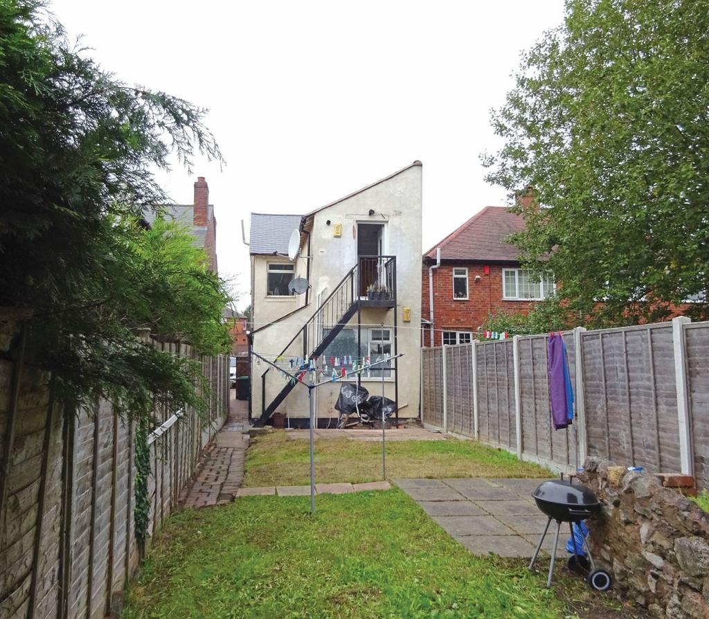 Oldbury Road, Rowley Regis, West... 3 bed block of apartments £39,000