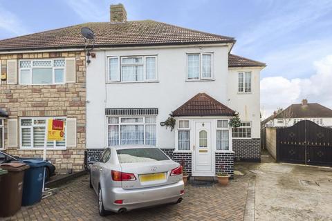 Studio to rent, Langland Crescent,  Stanmore,  HA7