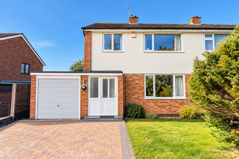 3 bedroom semi-detached house to rent, Dove Rise, Oadby, LE2