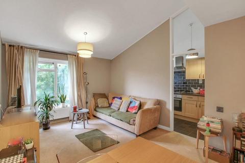 17 Enfield Close, Uxbridge, UB8 2PX