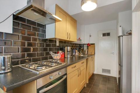 17 Enfield Close, Uxbridge, UB8 2PX