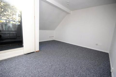 1 bedroom apartment to rent, Woodstock Crescent, Laindon, Basildon, SS15