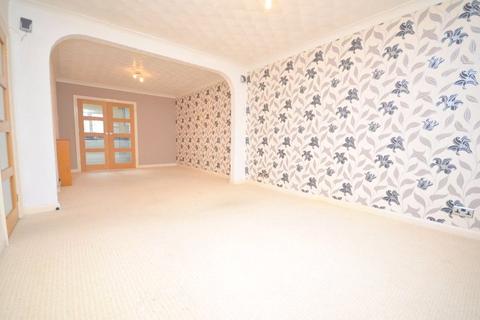 3 bedroom semi-detached house to rent - Aintree Grove, Upminster, Essex, RM14