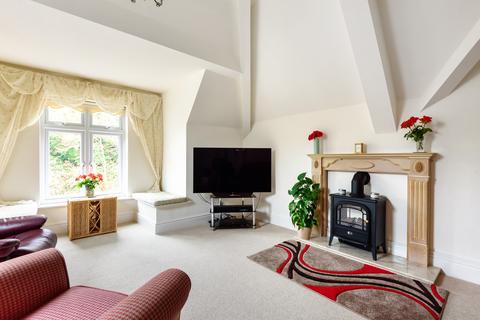 3 bedroom apartment for sale - Apartment 14 Heathcliffe Court, Redhills Road, Arnside, Cumbria LA5 0AT