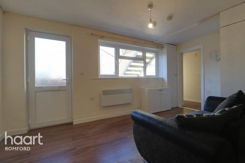 26c Albert Road, Romford, RM1 2PJ