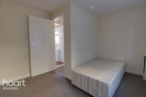 26c Albert Road, Romford, RM1 2PJ