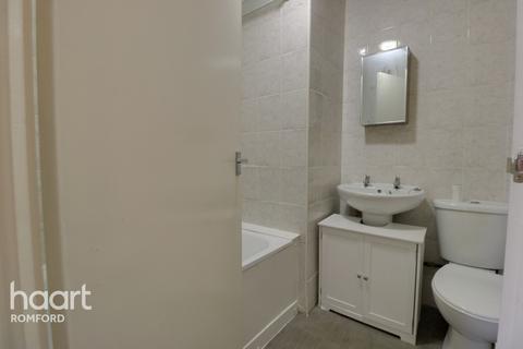 26c Albert Road, Romford, RM1 2PJ