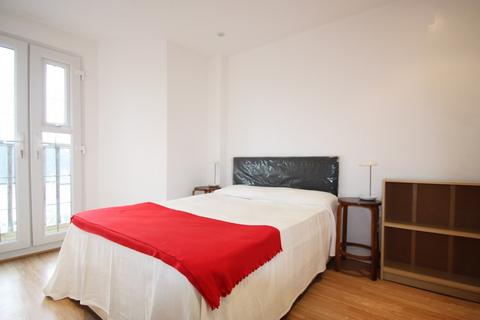 2 bedroom flat to rent, Kendall Avenue, South Croydon