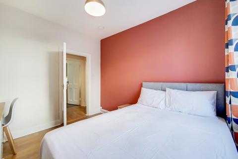 2 bedroom apartment to rent - Wellington Way, London, E3