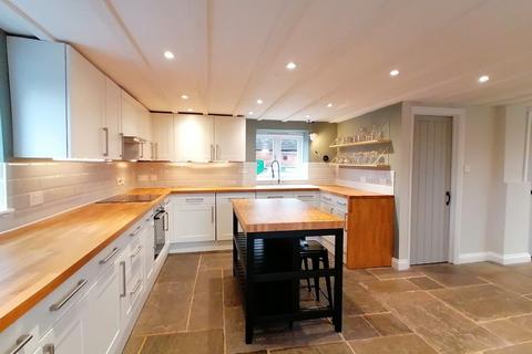 4 bedroom barn conversion to rent, Wigginton, Tamworth