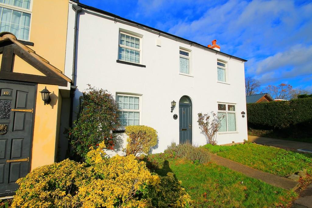 Sturt Road Frimley Green,Surrey GU16 6HX 2 bed cottage
