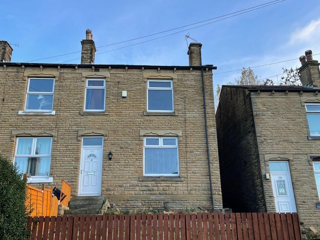 Commonside, Batley 3 bed end of terrace house £775 pcm (£179 pw)
