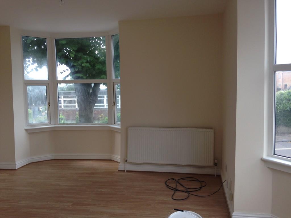 Leonard Avenue, Sherwood 2 bed flat £575 pcm (£133 pw)