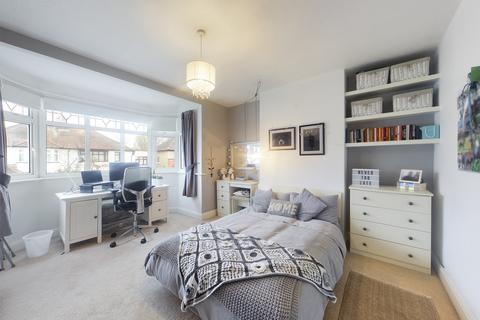 49 North View, Pinner, HA5 1PT